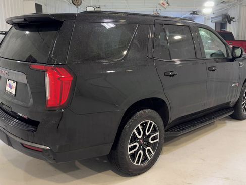 Used 2024 GMC Yukon AT4 AWD/4WD image 9