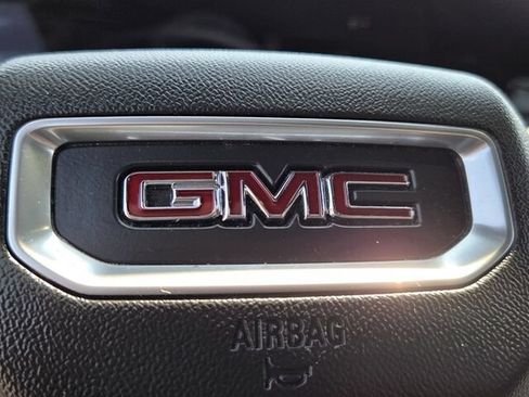 Used 2026 GMC Acadia Elevation w/ Elevation Premium Package FWD image 30