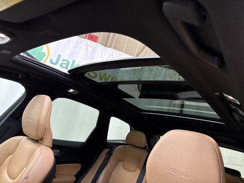 Used 2019 Volvo XC60 T5 Inscription w/ Protection Package Premier FWD image 23