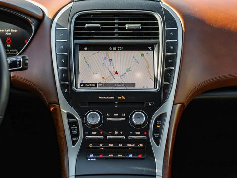 Used 2019 Lincoln Nautilus Black Label image 3