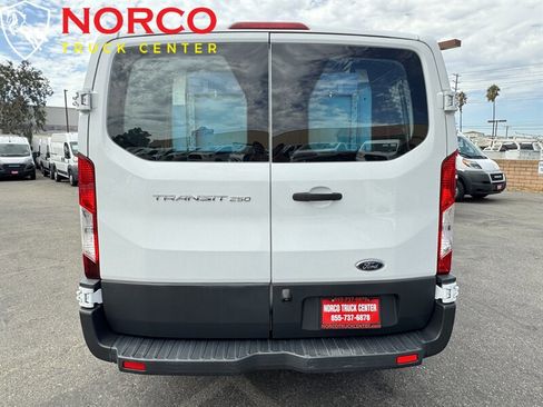 Used 2017 Ford Transit 250 130 Low Roof image 9