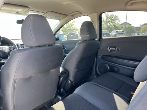 Used 2019 Honda HR-V LX image 23