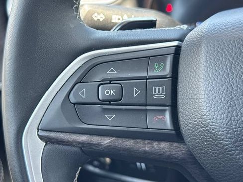 Used 2023 Jeep Grand Cherokee Limited AWD/4WD image 28