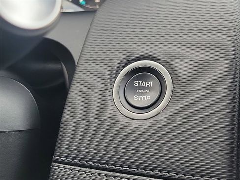 Used 2025 Land Rover Discovery Sport Dynamic SE image 27