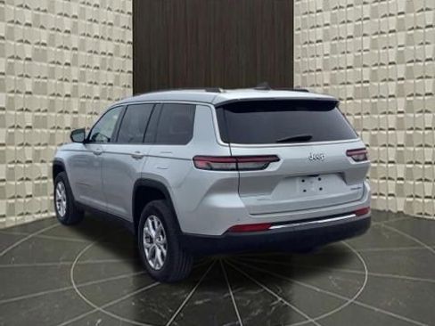 Used 2023 Jeep Grand Cherokee L Limited AWD/4WD image 7