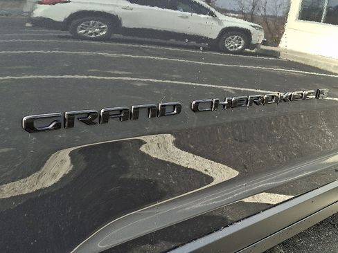 New 2026 Jeep Grand Cherokee Limited w/ Limited Altitude Package image 17