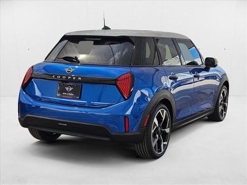 Used 2026 MINI Cooper 4-Door Hardtop FWD image 5