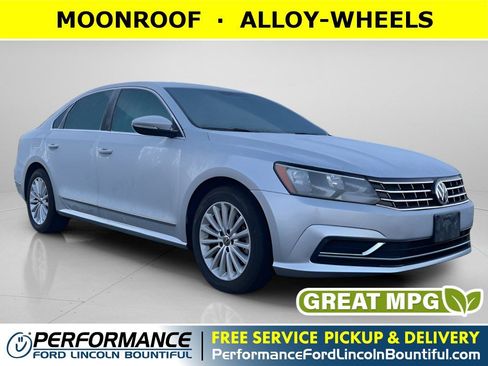 Used 2017 Volkswagen Passat 1.8T SE image 1