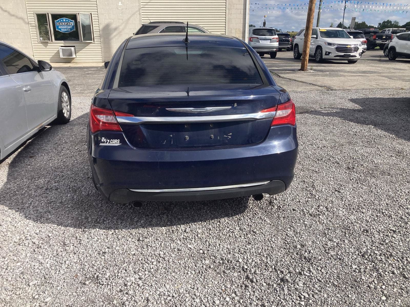 Used 2013 Chrysler 200 Limited FWD image 6