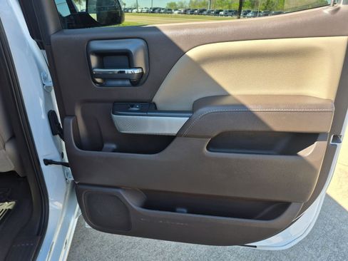 Used 2018 Chevrolet Silverado 1500 LT w/ Texas Edition image 20