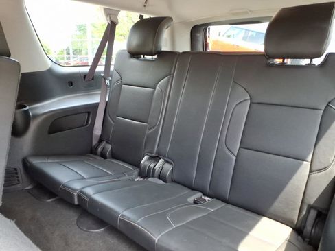 Used 2016 GMC Yukon XL SLT AWD/4WD image 8