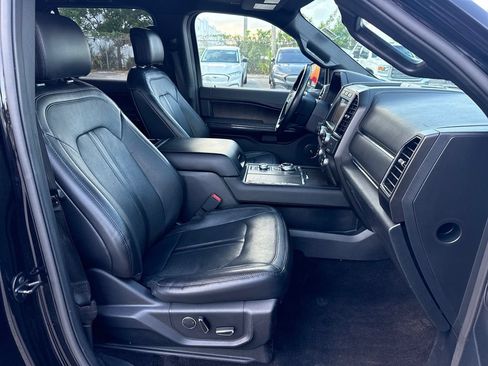 Used 2019 Ford Expedition Limited w/ Equipment Group 301A AWD/4WD image 29
