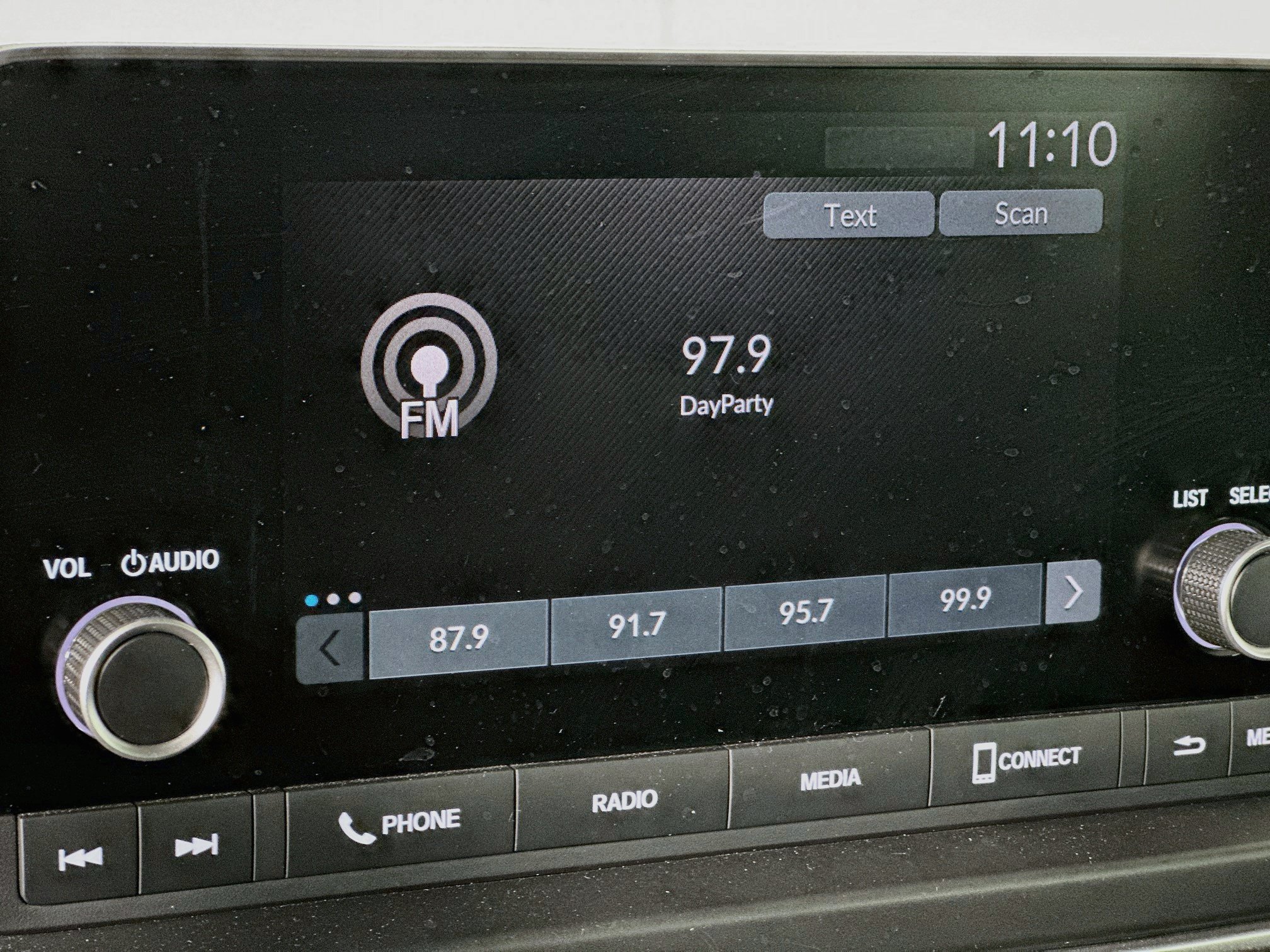 Used 2025 Honda Pilot Sport image 21