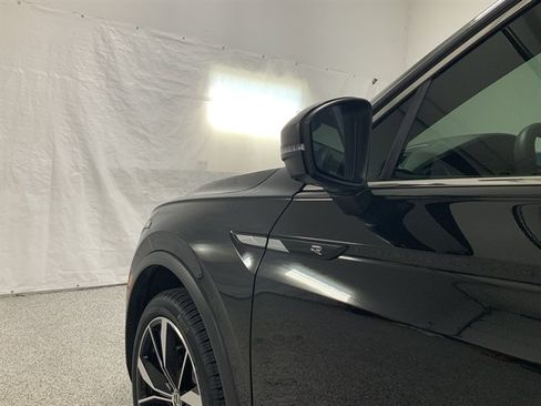 Used 2024 Volkswagen Tiguan SEL R-Line AWD/4WD image 7