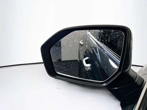 Used 2025 Hyundai Palisade SEL FWD image 16