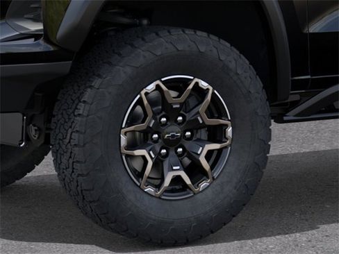 New 2026 Chevrolet Colorado ZR2 w/ Technology Package AWD/4WD image 9