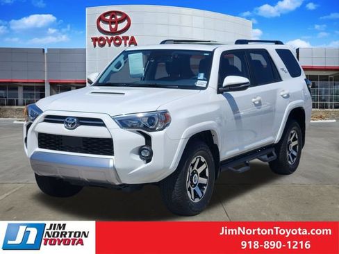 Used 2024 Toyota 4Runner TRD Off-Road Premium w/ Moonroof Package AWD/4WD image 4