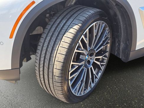 Used 2025 BMW X5 xDrive40i AWD/4WD image 38