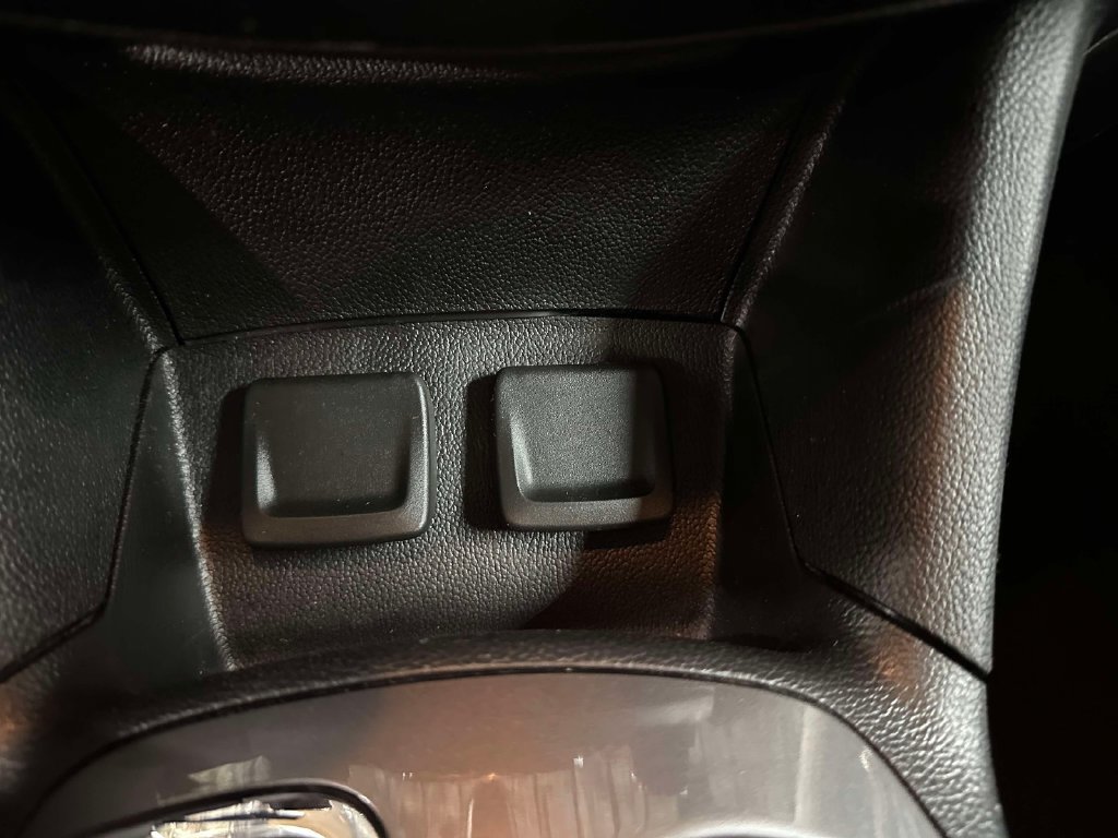 Used 2018 Chevrolet Cruze LT w/ Convenience Package FWD image 21