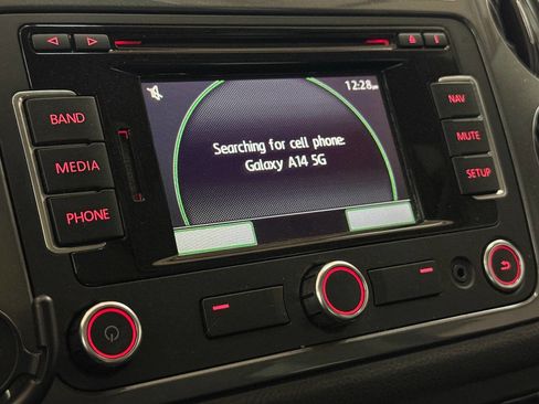 Used 2013 Volkswagen Tiguan SE image 63