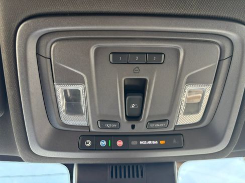 Used 2023 Chevrolet Silverado 1500 LT image 25