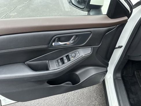 Certified 2022 Nissan Rogue SV w/ SV Premium Package image 29