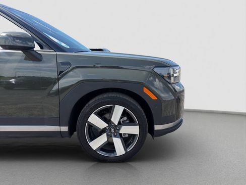 Used 2025 Hyundai Santa Fe Limited AWD/4WD image 23