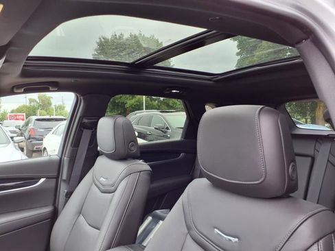 New 2025 Cadillac XT5 Premium Luxury w/ LPO, Floor Liner Package image 15