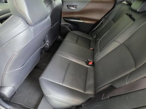 Used 2023 Toyota Venza Limited AWD/4WD image 9