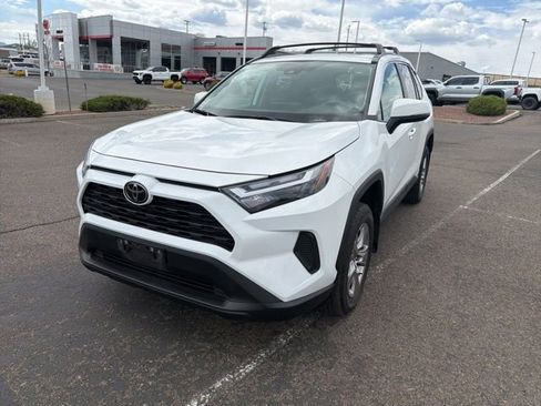 Used 2023 Toyota RAV4 XLE w/ Convenience Package image 5