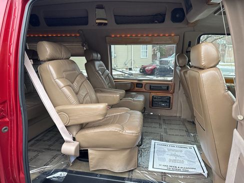 Used 1999 Ford E-150 and Econoline 150 image 13