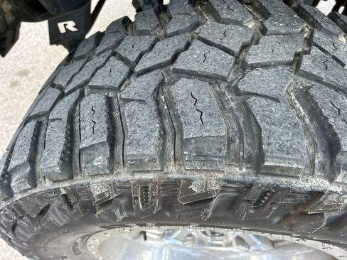 Used 2023 Ford F250 Lariat w/ FX4 Off-Road Package image 12