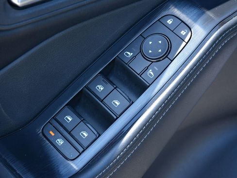 Used 2024 Nissan Rogue SV AWD/4WD image 9