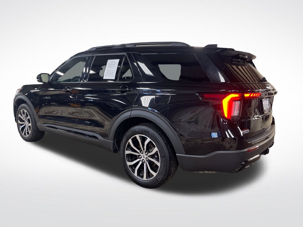 Used 2026 Ford Explorer ST-Line AWD/4WD image 3