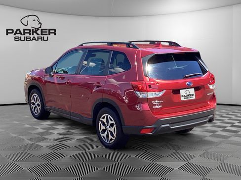 Used 2023 Subaru Forester Premium AWD/4WD image 3