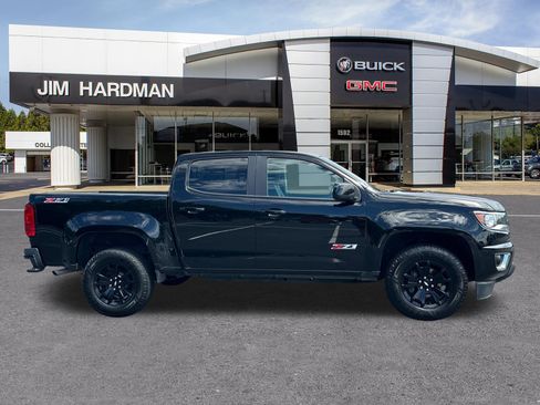 Used 2016 Chevrolet Colorado Z71 w/ Z71 Midnight Edition AWD/4WD image 8