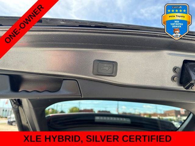 Certified 2021 Toyota RAV4 XLE w/ Convenience Package AWD/4WD image 17