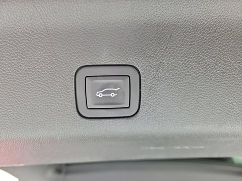 Used 2025 Cadillac Escalade Sport w/ Touring Package AWD/4WD image 9