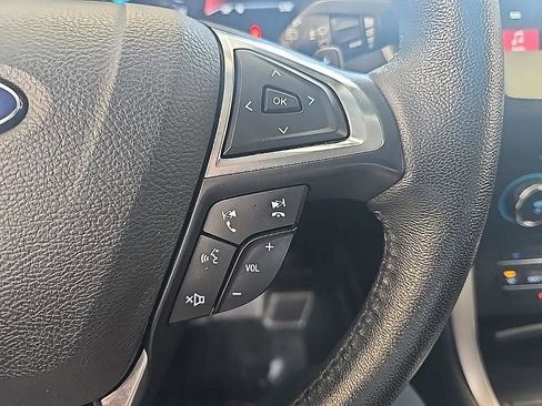Used 2017 Ford Edge SEL w/ Equipment Group 201A AWD/4WD image 19