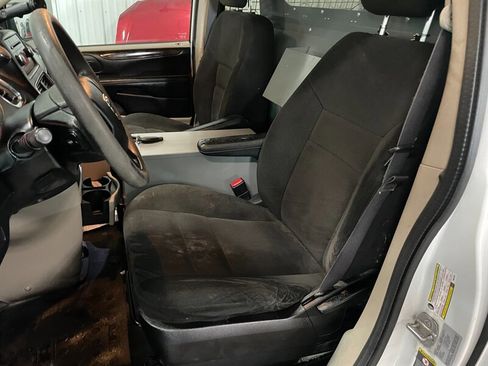 Used 2015 RAM C/V Tradesman FWD image 14