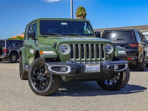 Used 2021 Jeep Wrangler Unlimited Sahara image 1