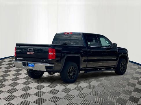 Used 2017 GMC Sierra 1500 SLE w/ SLE Value Package AWD/4WD image 4