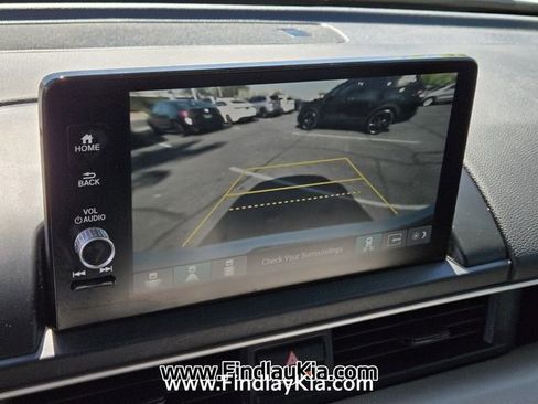 Used 2024 Honda Pilot Touring image 28