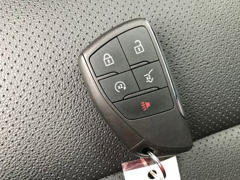 Certified 2026 Chevrolet Traverse LT AWD/4WD image 24