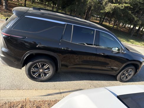 Certified 2026 Chevrolet Traverse LT AWD/4WD image 11