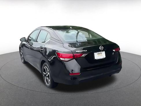 Used 2025 Nissan Sentra SV FWD image 11