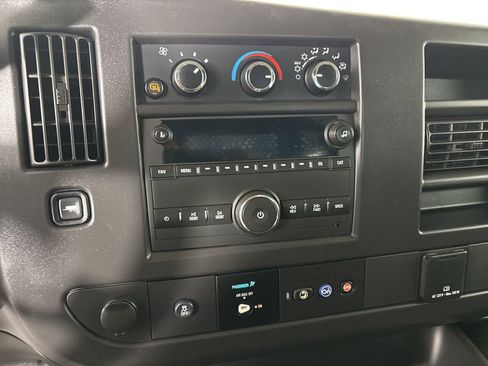 Used 2024 GMC Savana 2500 w/ Driver Convenience Package image 13