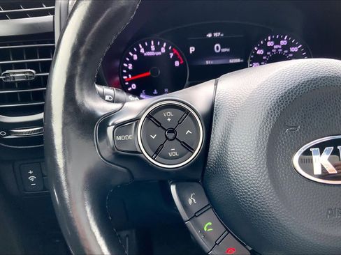 Used 2017 Kia Soul + FWD image 24