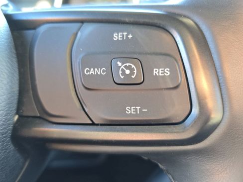 Used 2022 Jeep Wrangler Sport S image 18