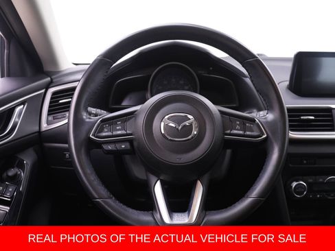 Used 2018 MAZDA MAZDA3 Touring FWD image 13